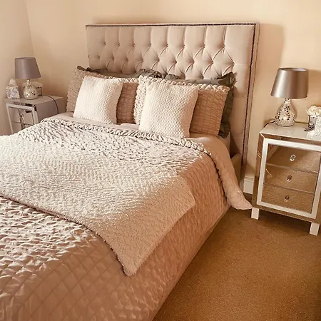 A In Central Park Apts Carrick on Shannon